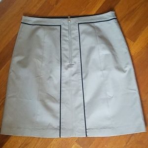 NWOT Tahari skirt